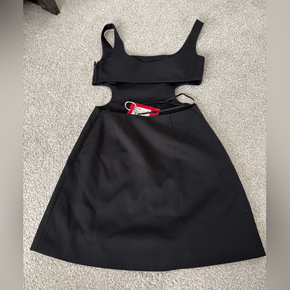 Valentino Black Cutout Mini Dress with Square Neck - Picture 6 of 9